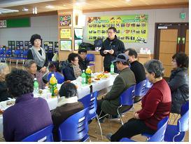 밤밭문화센터“전통 사물반”불우이웃돕기 성금 전달